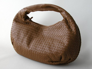 ボッテガヴェネタスーパーコピー BOTTEGAVENETA ワンショルダー 232500V0016-2880 ブラウン レザー