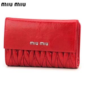 ミュウミュウスーパーコピー miu miu 三つ折り財布 レッド ナッパレザー 5M1225MAT-LUX-ROSSO