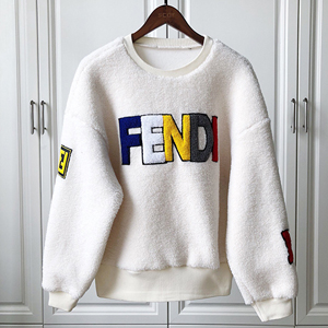 FENDI ( フェンディスーパーコピー ) Lambswool トレーナー AW18 FD025