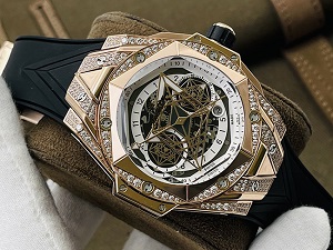 HUBLOT ウブロスーパーコピー ビッグ·バン ウニコ サンブルーⅡ キングゴールド パヴェ 418.OX.2001.RX.1604.MXM20