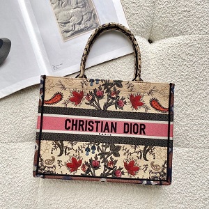 ディオール スーパーコピー DIOR BOOK TOTE M1296ZRFX_M884