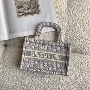 ディオール スーパーコピー DIOR BOOK TOTE ミニバッグ S5475ZRIW_M932