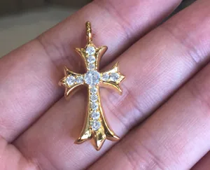 クロムハーツTiny CH Cross 22K PAVE Dia タイニーCHクロスチャーム22K パヴェダイヤchp101 chp101