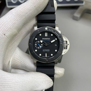 VS Factory新作 パネライコピー Submersible 42mm ルミノール サブマーシブル PAM00683「今までで最も本物に近いコピー」登場！