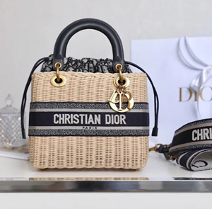 ディオール LADY DIOR ミディアム バッグ ブラック（M0565CMVO_M808）