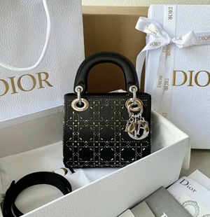 ディオール LADY DIOR ミニバッグ ブラックサテン（M0500PRTC_M911）