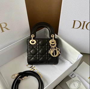 ディオール  LADY DIOR マイクロバッグ ブラック（S0856ONGE_M900）