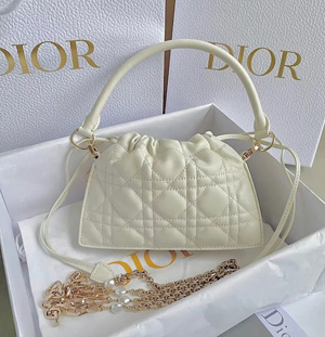 ディオール LADY DIOR MILLY ミニハンドバッグ ホワイト（S0981ONMJ_M030）