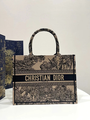 ディオール ベージュDIOR BOOK TOTE バッグ ミディアム（M1296ZEUP_M88E）