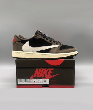 トラヴィス スコット×ナイキ エアジョーダン1 ロー カジュアルスニーカーCQ4277-001（NIKE Air Jordan 1 Low Travis Scott Cactus Jack）スーパーコピー