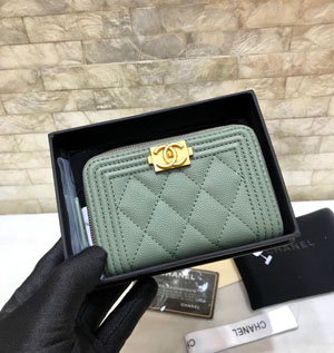 CHANEL シャネル スーパーコピー  ボーイジップーインパース A80602 11×7.5CM