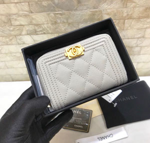 CHANEL シャネル スーパーコピー ボーイジップーインパース A80602 11×7.5CM