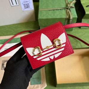 GUCCI スーパーコピー グッチ 702248 ADIDAS X GUCCI ホースビット付き カードケース レッド