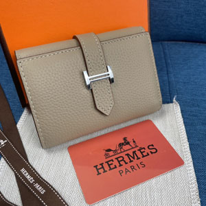 HERMES エルメス スーパーコピー ベアン ３折コンパクト財布 牛革 グレー 145