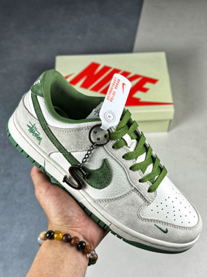 ナイキスーパーコピー Stussy x Nk SB Dunk Low DQ1098-340登場！これは見逃せないな！