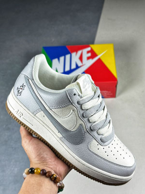 ナイキスーパーコピー Air Force 1 Low CC2569 088登場！これは見逃せないな！