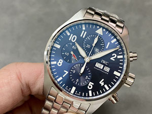 【ZF工場出品】IWC スーパーコピー パイロット?ウォッチ?クロノグラフ “プティ?プランス” IW377717