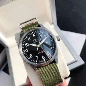 【GD工場製】IWC スーパーコピー パイロット?ウォッチ?オートマティック ?スピットファイア 腕時計 ブラックの文字盤 IW326801