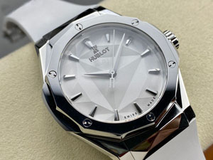 【HB工場出品】ウブロ スーパーコピー HUBLOT クラシック フュージョン オーリンスキー 550.NS.2200.RW.ORL20 40MM