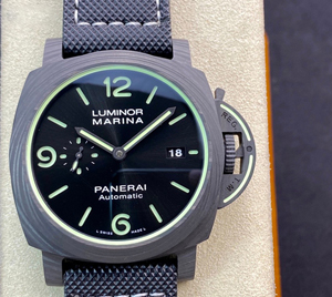 【VS工場出品】OFFICINE PANERAI パネライ スーパーコピー ルミノール マリーナ PAM01118 44mm