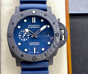 【SBF工場出品】OFFICINE PANERAI パネライ スーパーコピー サブマーシブル クアランタクアトロ カーボテック PAM01232 44mm