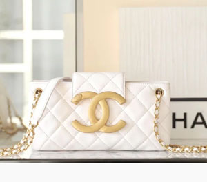 CHANEL シャネル スーパーコピー ビッグロゴ ショッピングバッグ チェーンバッグ ホワイト 007