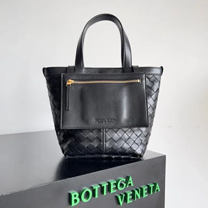 BOTTEGA VENETA ボッテガヴェネタ スーパーコピー イントレチャートレザーのスモールトートバッグ ネロ（754916VCPP11019）