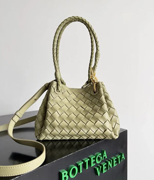 BOTTEGA VENETA ボッテガヴェネタ スーパーコピー スモール パラシュート ショルダーバッグ アボカドグリーン（796569）