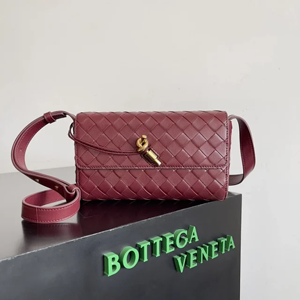 BOTTEGA VENETA ボッテガヴェネタ スーパーコピー ミニ アンディアーモ クロスボディバッグ（755545VCPP32250）