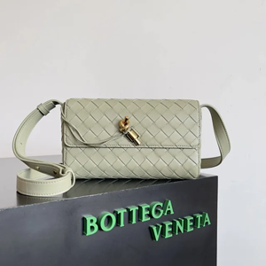 BOTTEGA VENETA ボッテガヴェネタ スーパーコピー ミニ アンディアーモ クロスボディバッグ（755545）