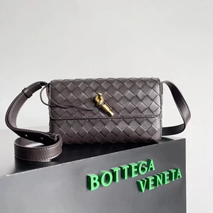 BOTTEGA VENETA ボッテガヴェネタ スーパーコピー ミニ アンディアーモ クロスボディバッグ（755545VCPP32190）