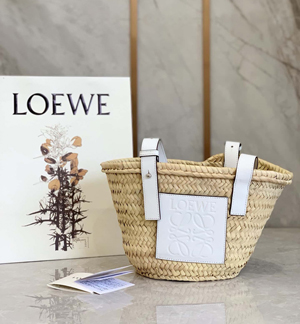 LOEWE ロエベ スーパーコピー  バスケットバッグ スモール（ヤシの葉&カーフ）ナチュラル/ホワイト A223S93X04