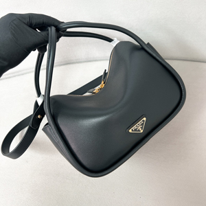 PRADA スーパーコピー プラダ ダーリン ソフトグレインレザー ハンドバッグ  ブラック（1BA451_2CYS_F0002_V_OVO）