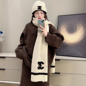 【CHANEL】シャネル スーパーコピー CCロゴ カシミア マフラー ホワイト（AA9423 B13856 NQ766）