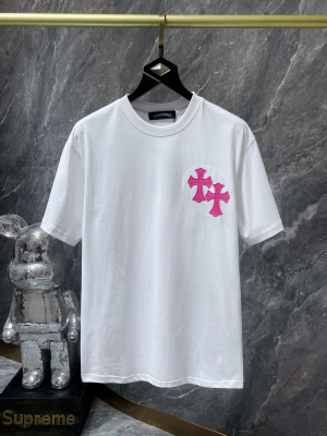Chrome Hearts (クロムハーツ) 2025SS クラシッククロス刺繍 レザーパッチ&スタッズ プレミアムTシャツ