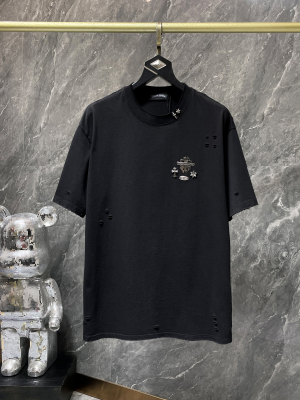 Chrome Hearts (クロムハーツ) 2025SS 新作 ソード＆クロス五金アクセサリー付き プレミアムウォッシュTシャツ（ブラック）